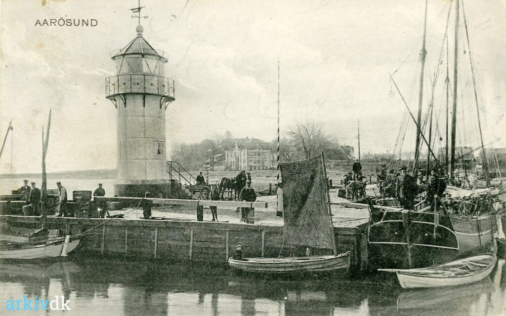Maj 2022 - Havnens indsejling før 1920